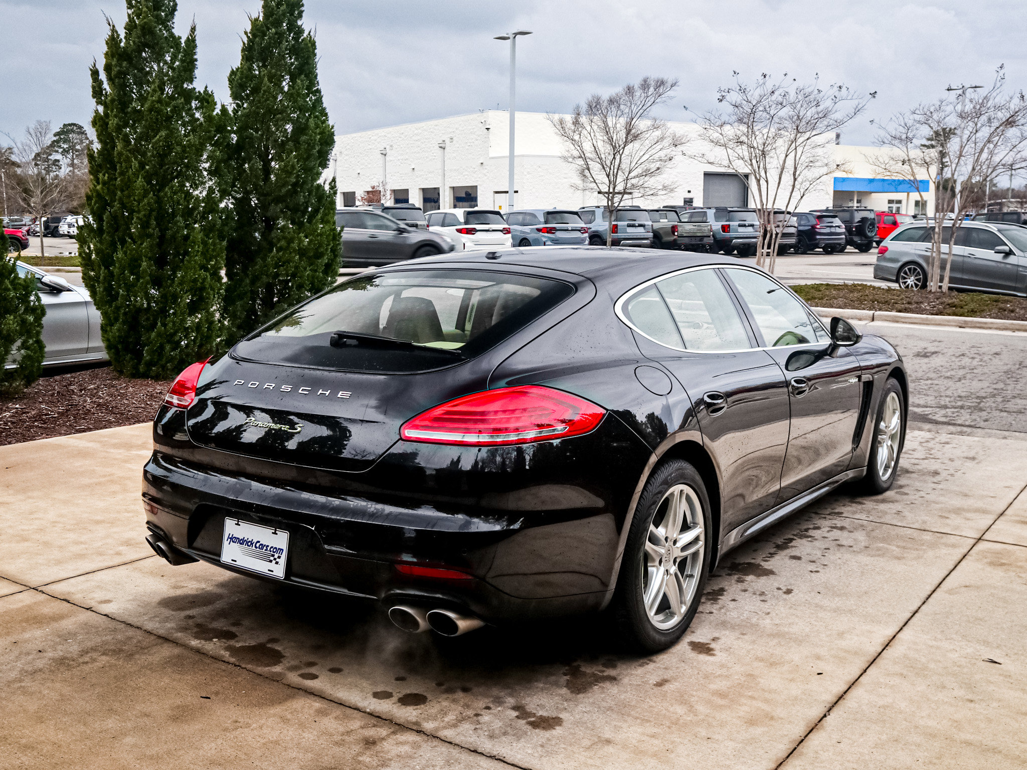 Used 2014 Porsche Panamera S image 11