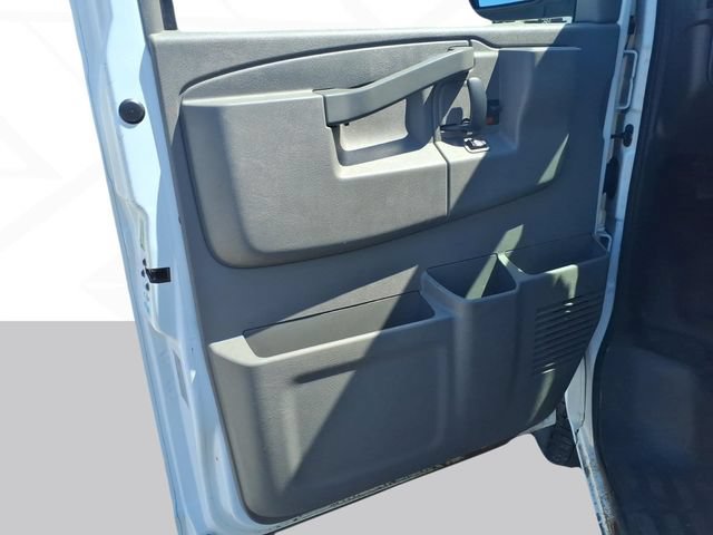 Used 2019 Chevrolet Express 2500 w/ Driver Convenience Package RWD image 10