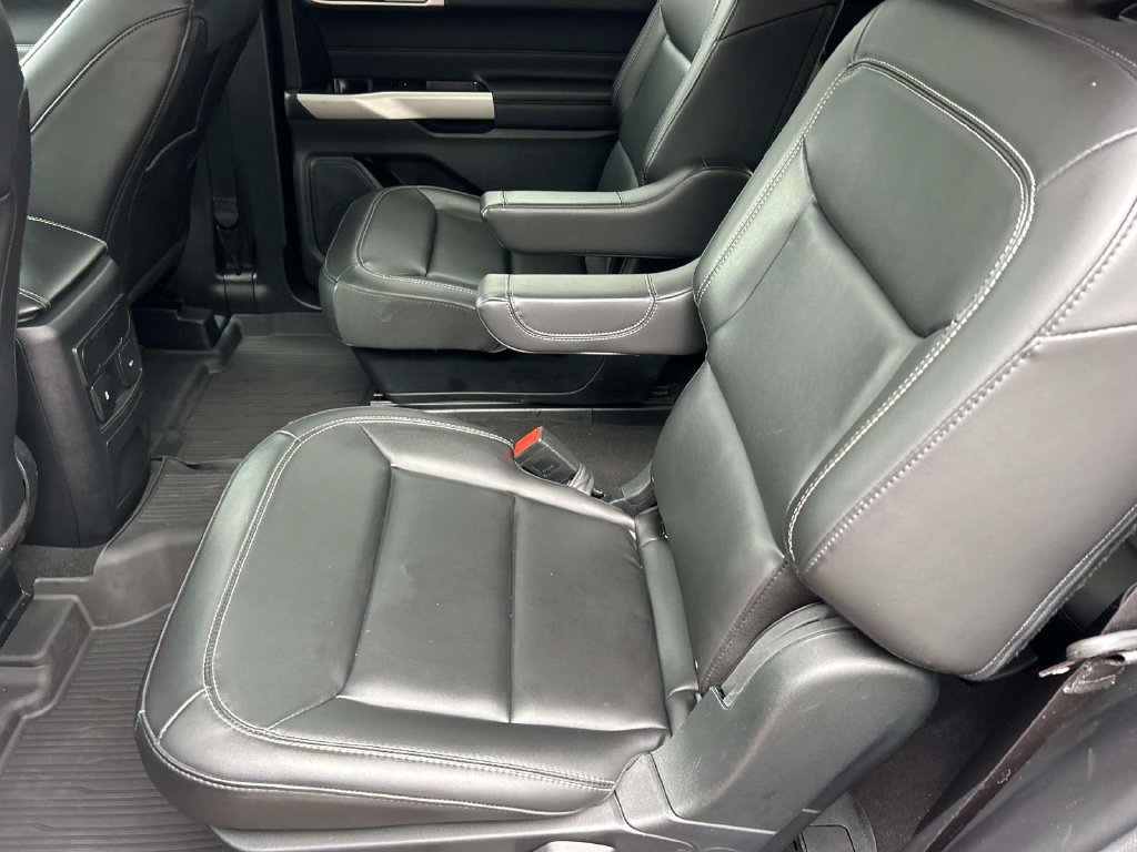 Certified 2024 Ford Explorer XLT w/ Equipment Group 202A AWD/4WD image 24