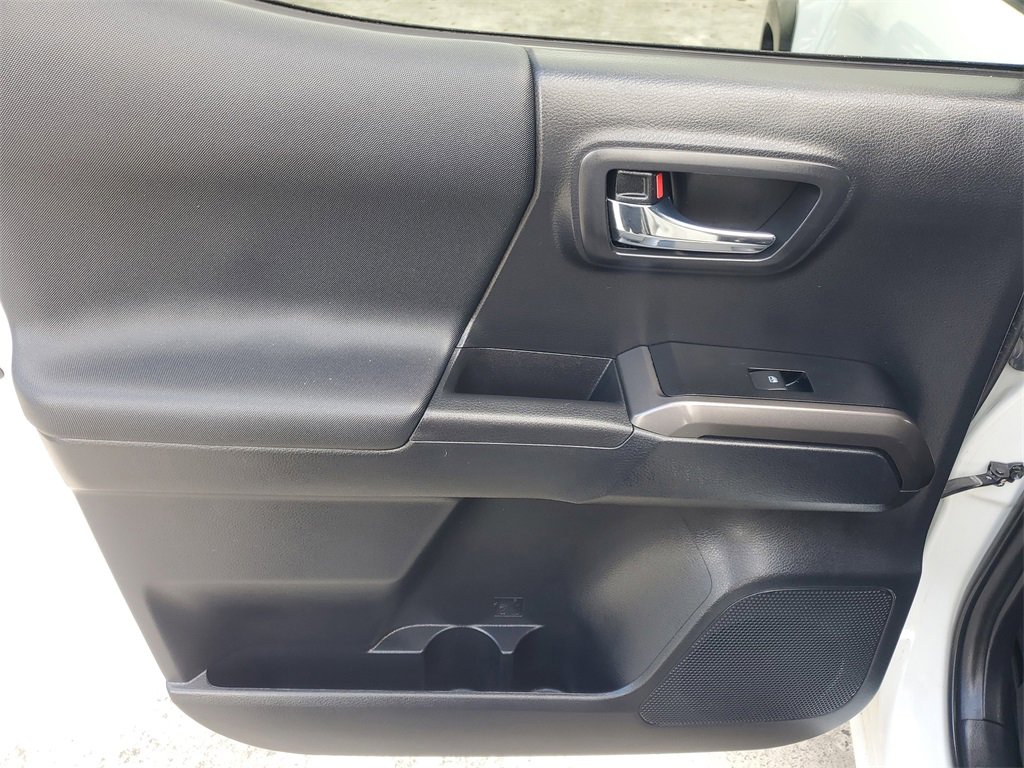 Used 2021 Toyota Tacoma TRD Off-Road image 12