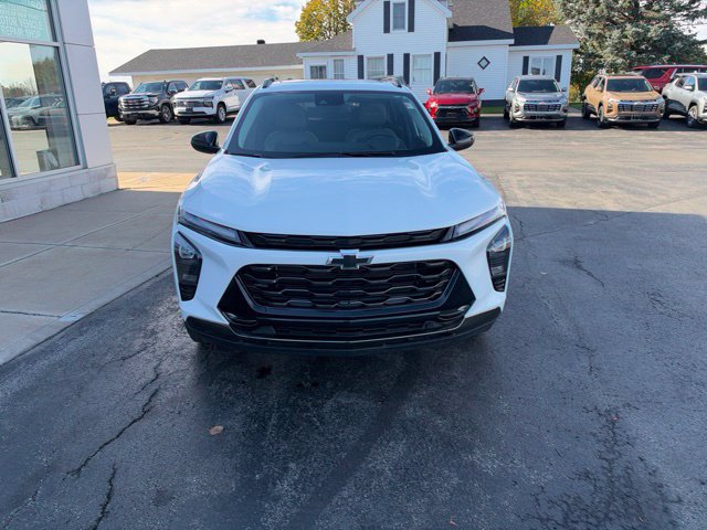 Used 2025 Chevrolet Trax ACTIV w/ Sunroof Package FWD image 6