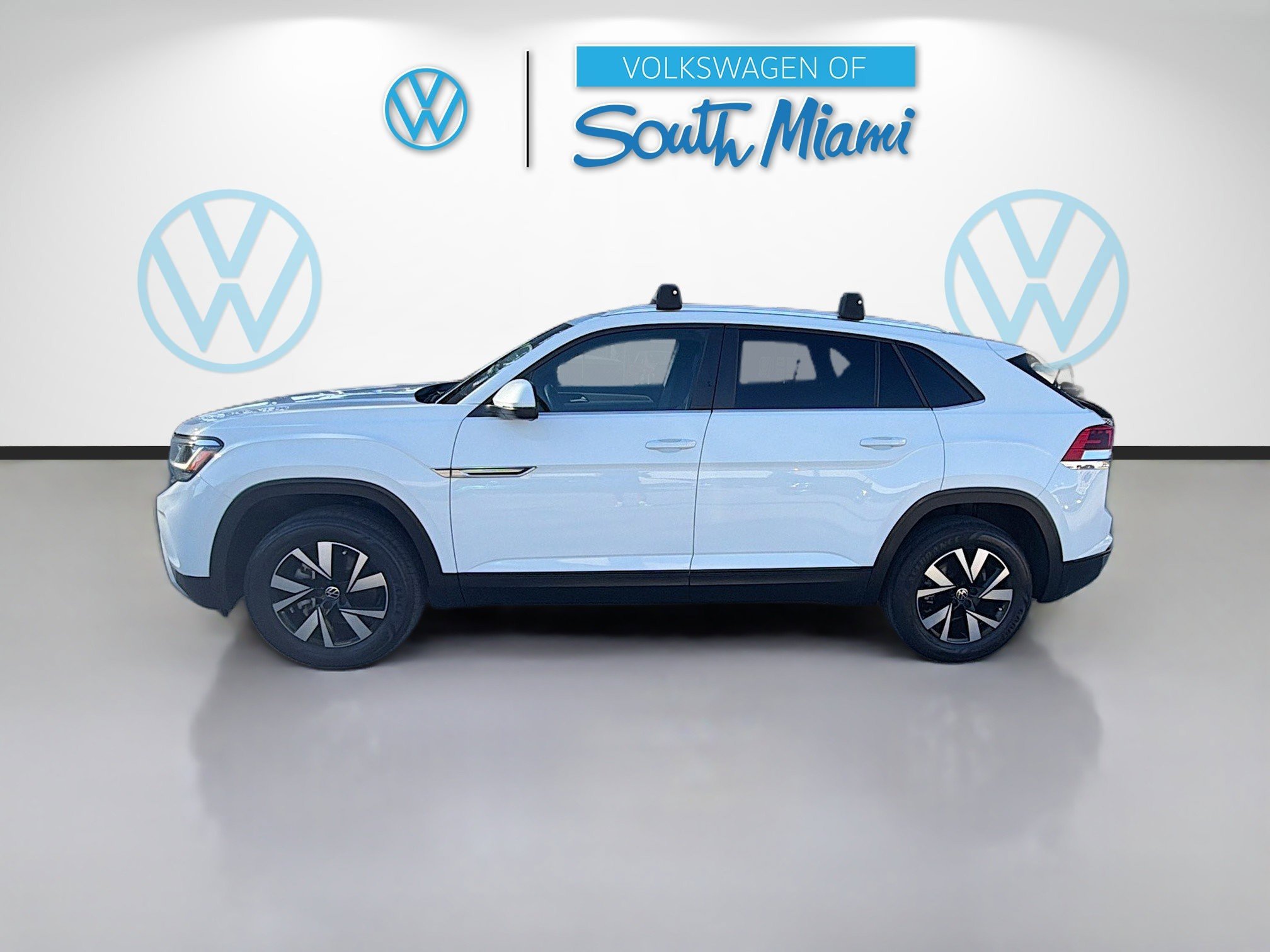 Used 2023 Volkswagen Atlas Cross Sport SE image 4