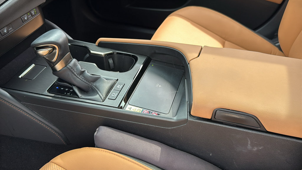 Used 2023 Lexus ES 300h w/ Premium Package FWD image 40