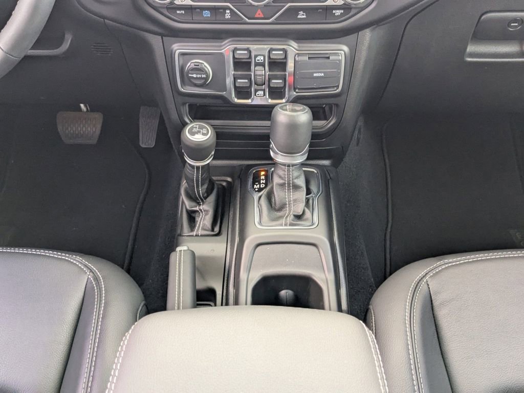 Used 2023 Jeep Wrangler Sahara 4xe image 19