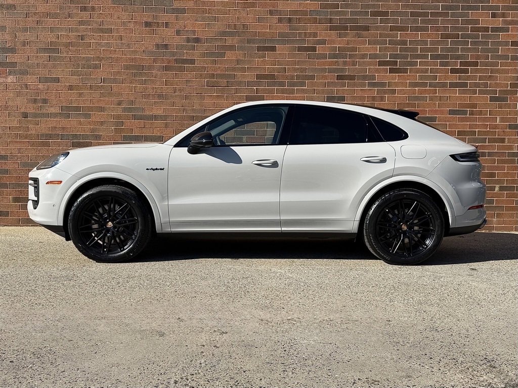 New 2026 Porsche Cayenne E-Hybrid Coupe image 2
