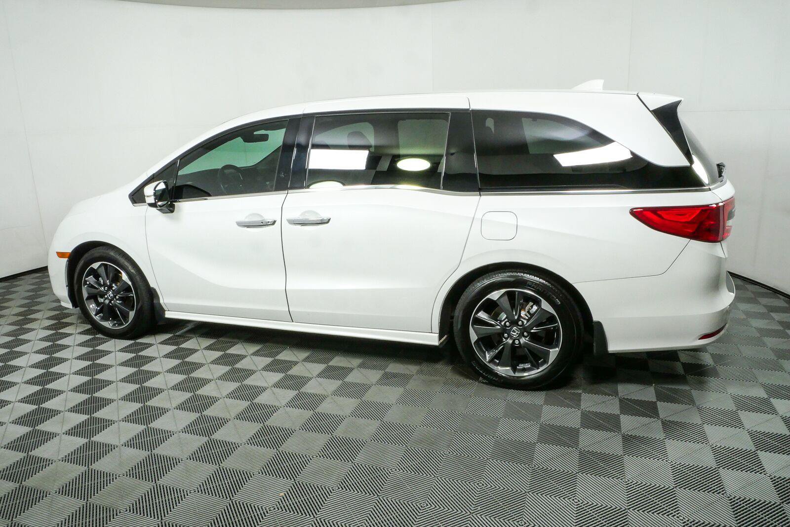 Used 2022 Honda Odyssey Elite image 31