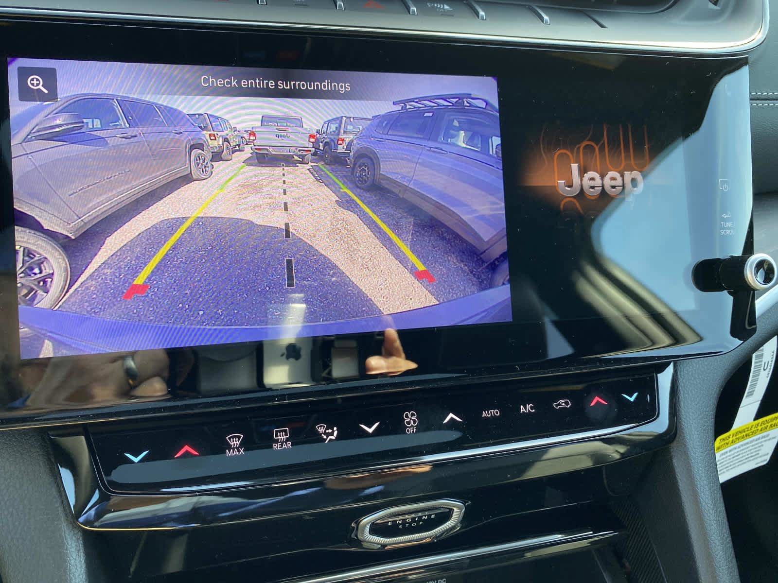 New 2026 Jeep Grand Cherokee Altitude image 10