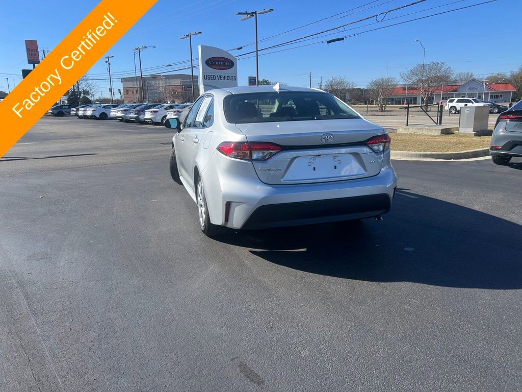 Used 2025 Toyota Corolla LE image 3