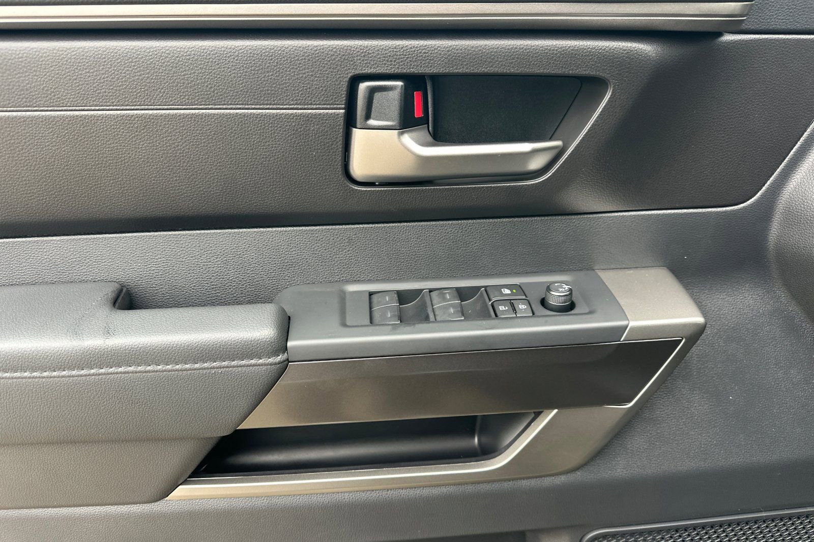 New 2026 Toyota Tundra SR5 AWD/4WD image 11