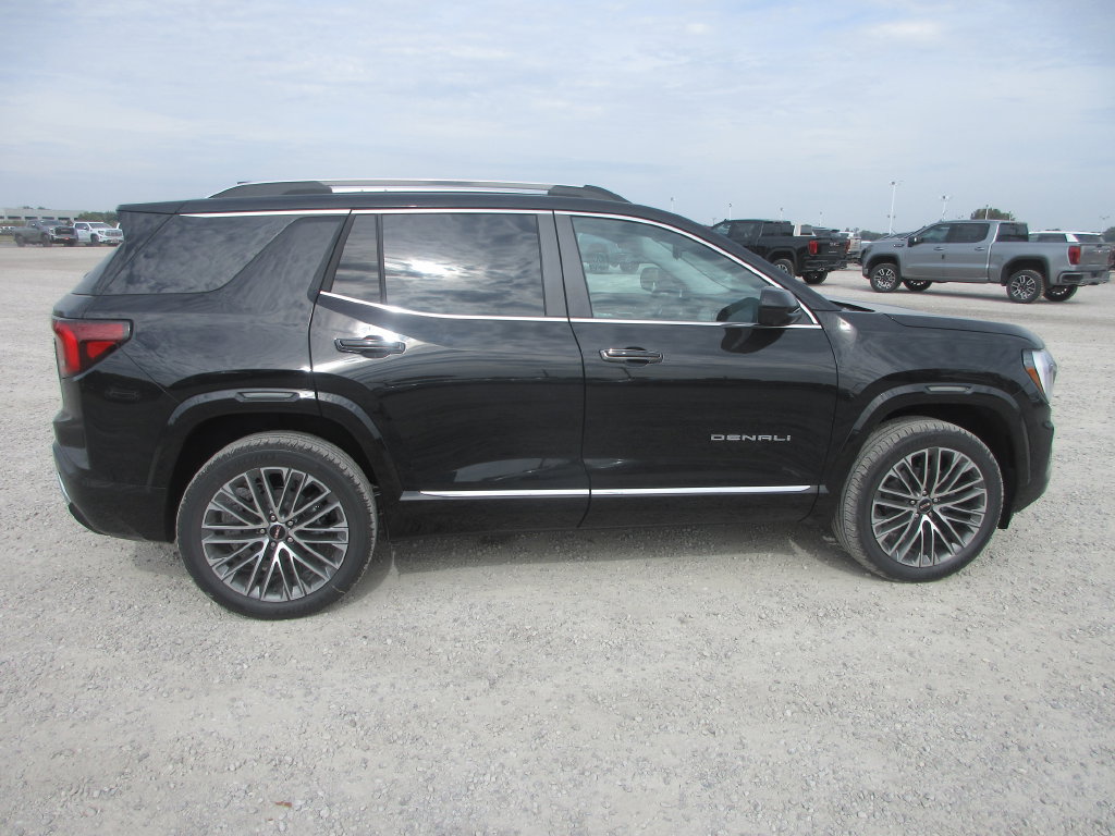 New 2027 GMC Terrain Denali w/ LPO, Black Badging Package AWD/4WD image 3