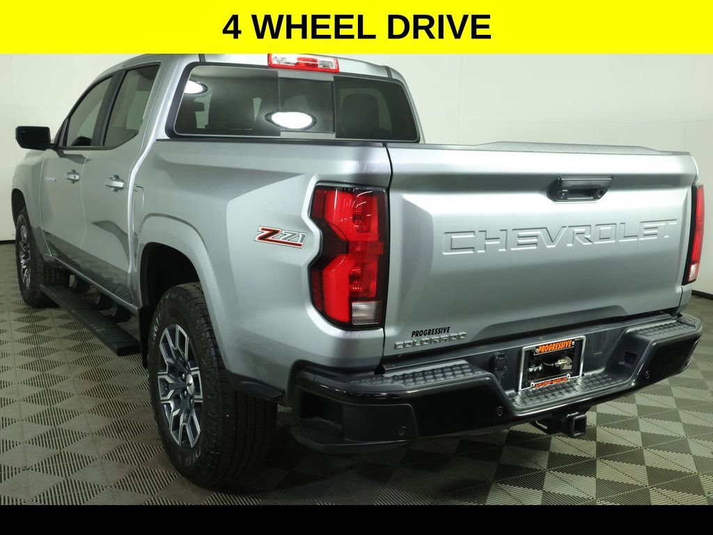 Used 2024 Chevrolet Colorado Z71 w/ Z71 Convenience Package 2 AWD/4WD image 4