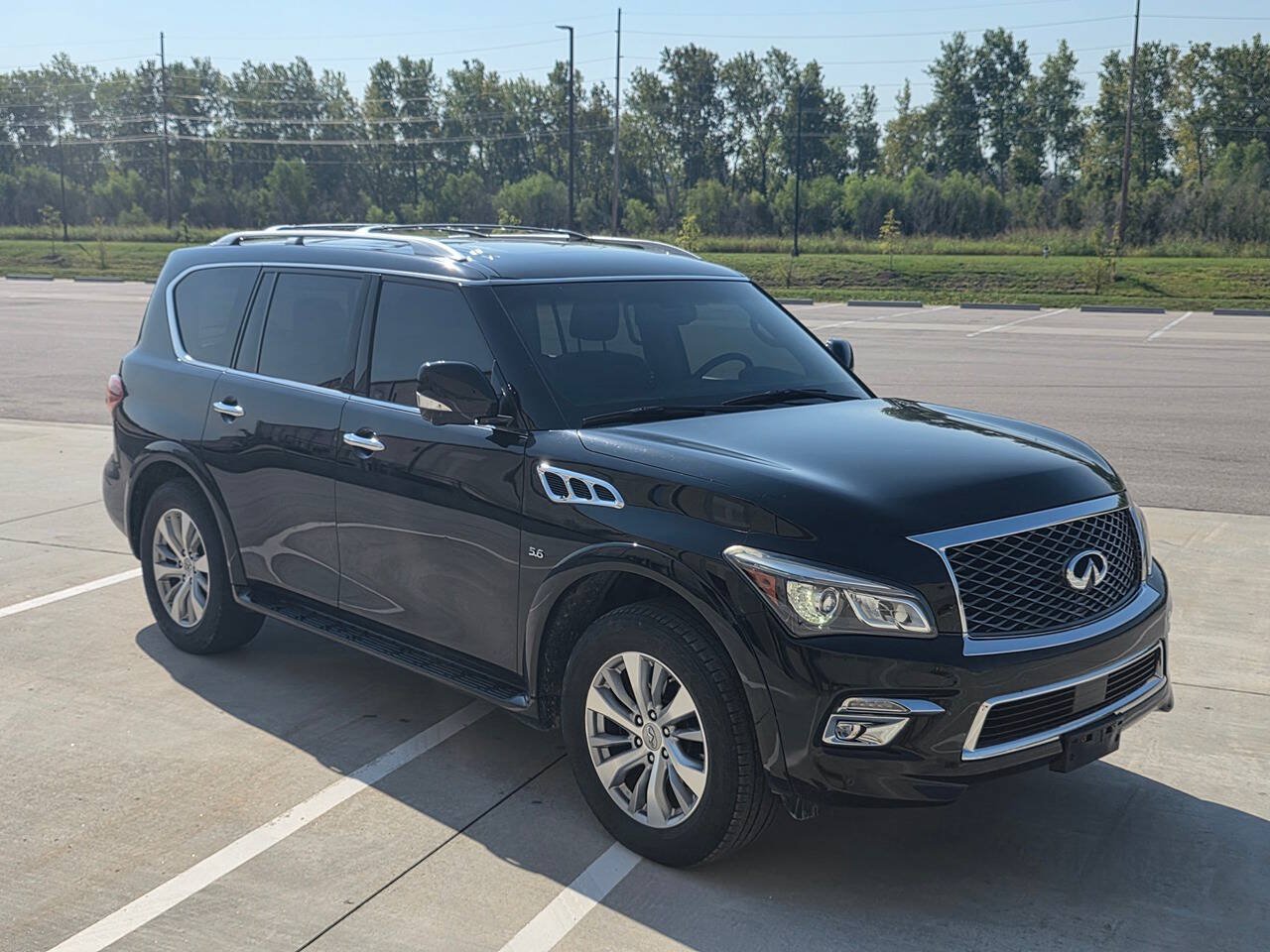 Used 2016 INFINITI QX80 4WD w/ All Season Package image 5