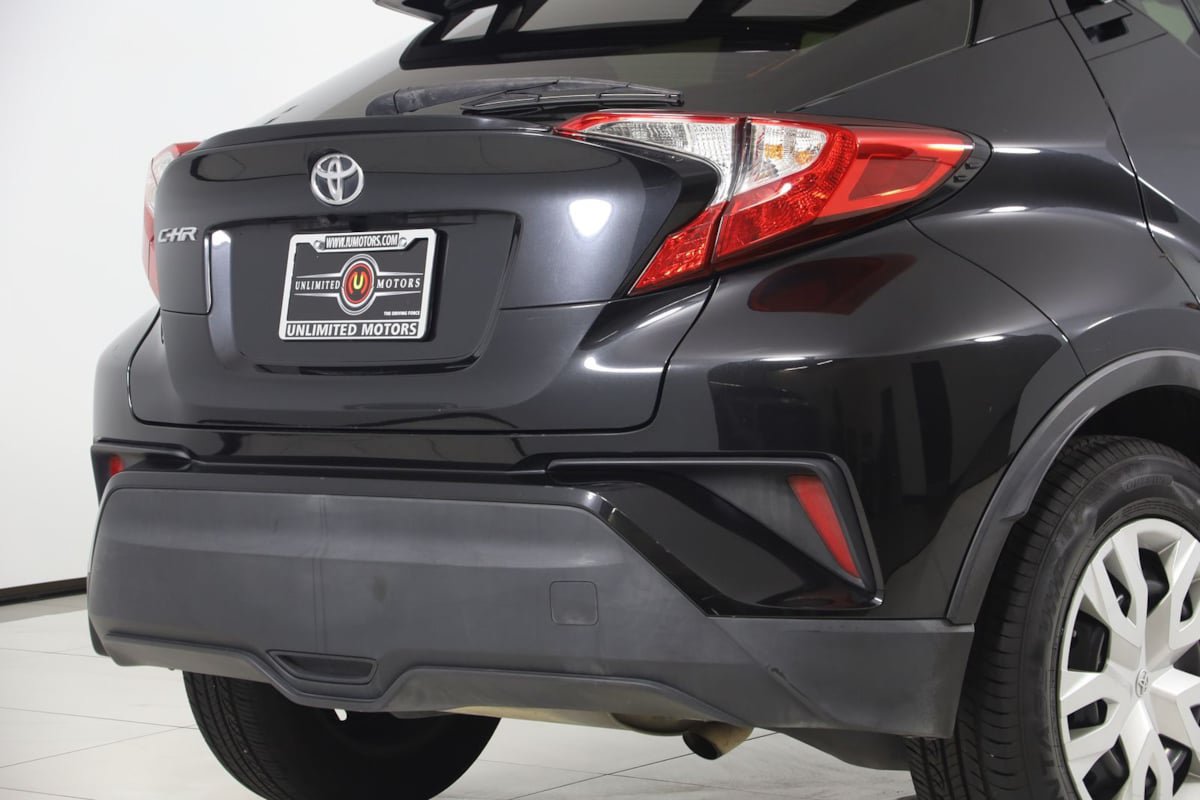 Used 2021 Toyota C-HR LE FWD image 37