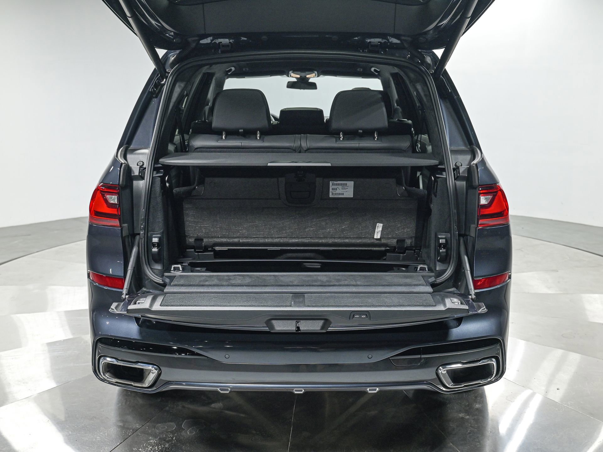 Used 2022 BMW X7 xDrive40i w/ M Sport Package image 6