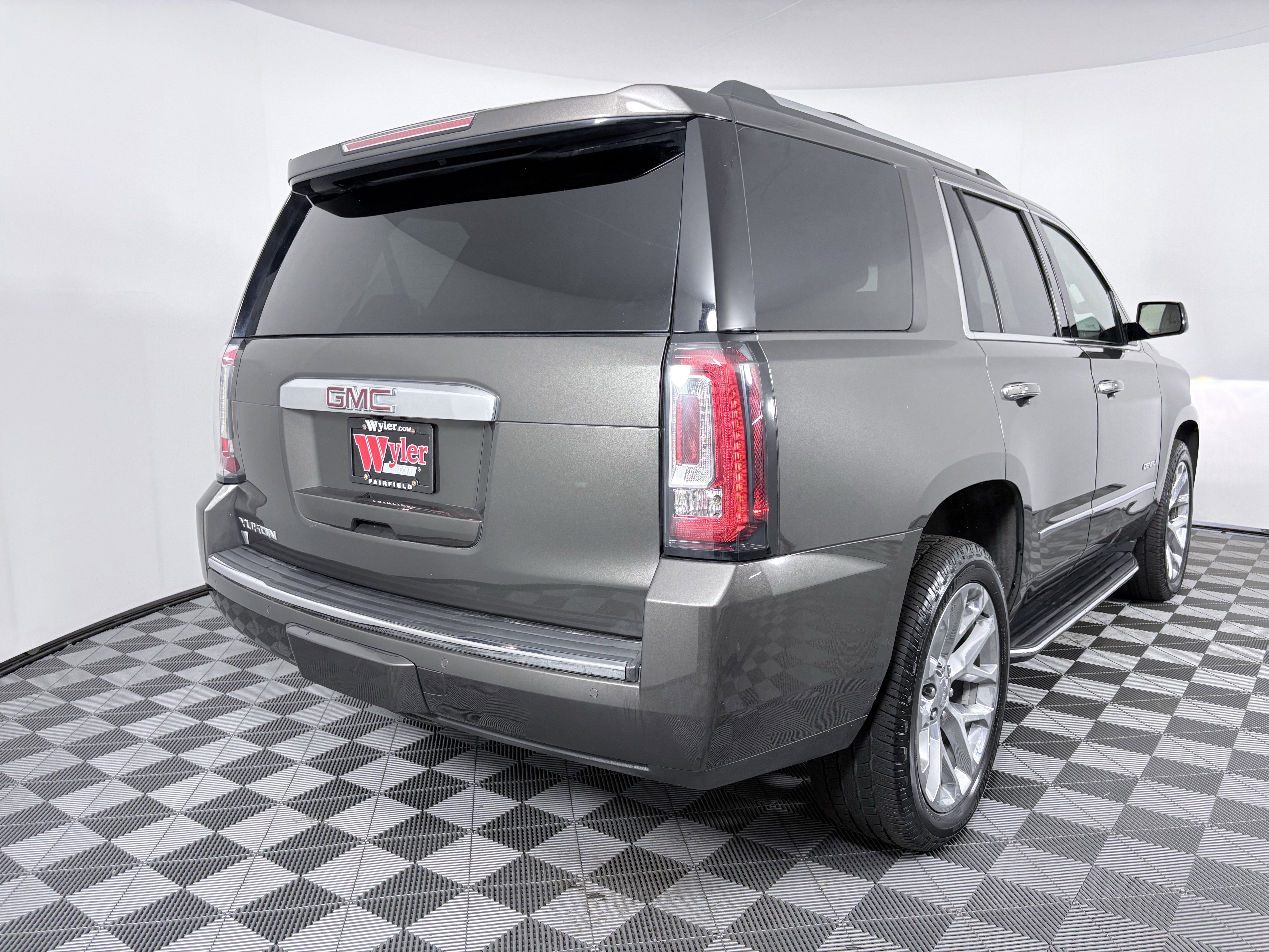 Used 2019 GMC Yukon Denali image 16