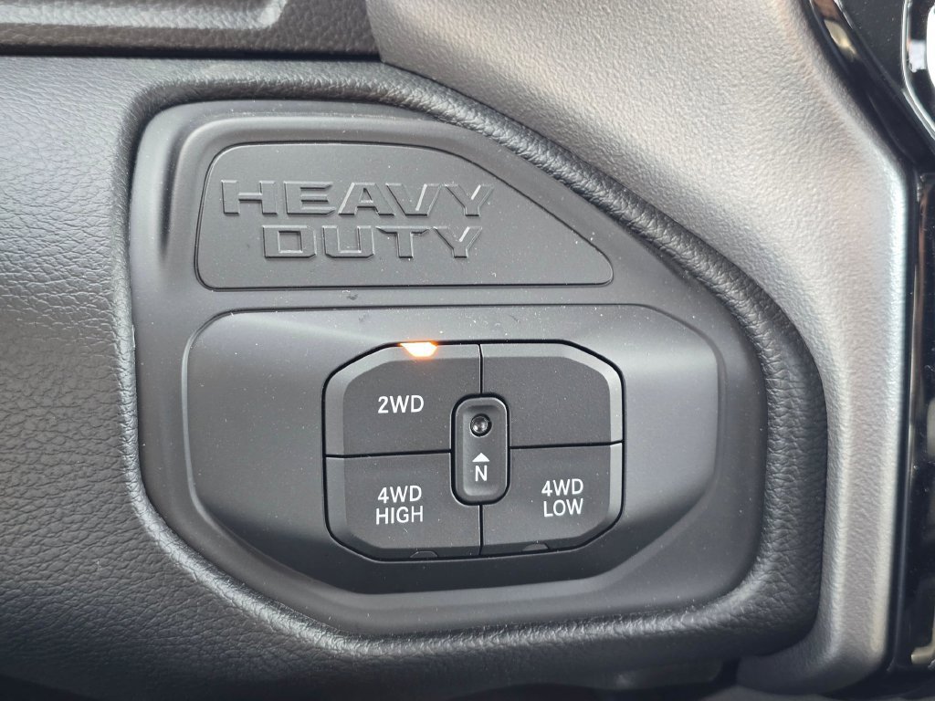 New 2026 RAM 3500 Big Horn AWD/4WD image 22