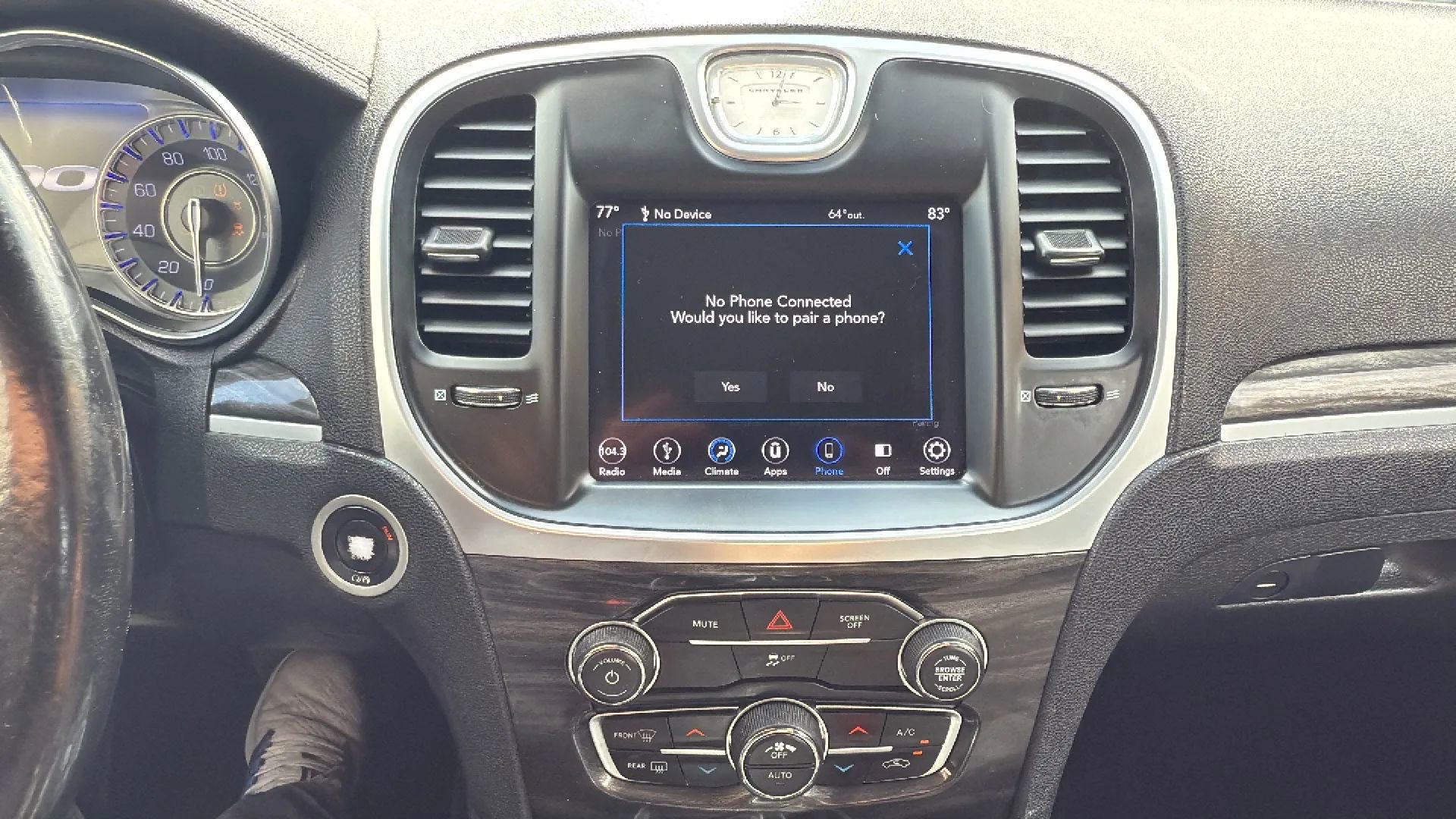 Used 2019 Chrysler 300 Touring w/ Chrome Appearance Package image 17