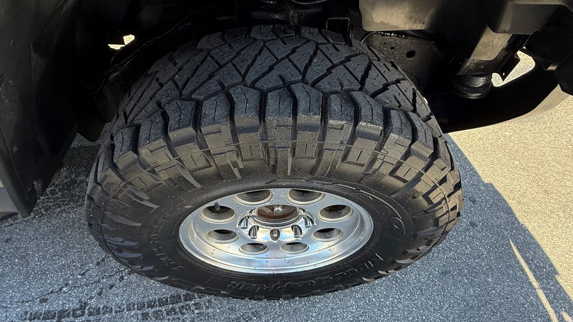 Used 2005 HUMMER H2 SUT w/ Preferred Equipment Group image 20