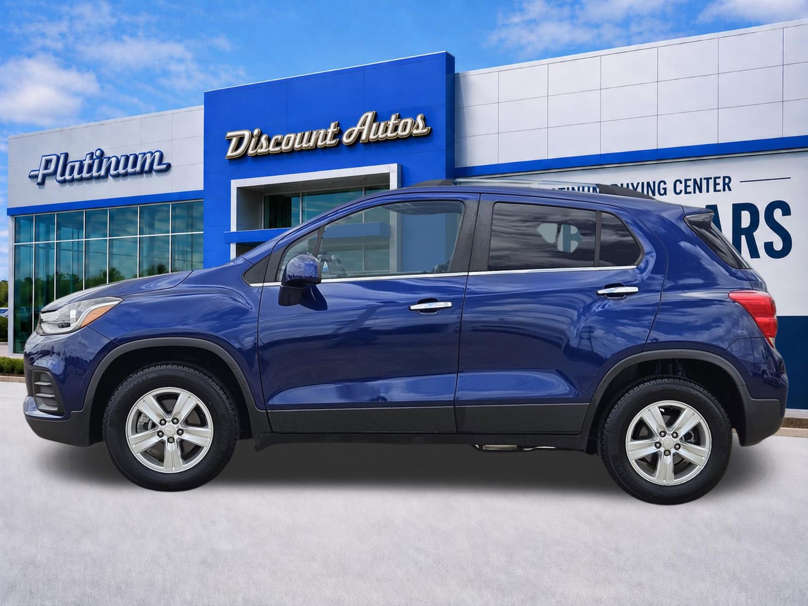 Certified 2017 Chevrolet Trax LT w/ LT Convenience Package AWD/4WD image 3