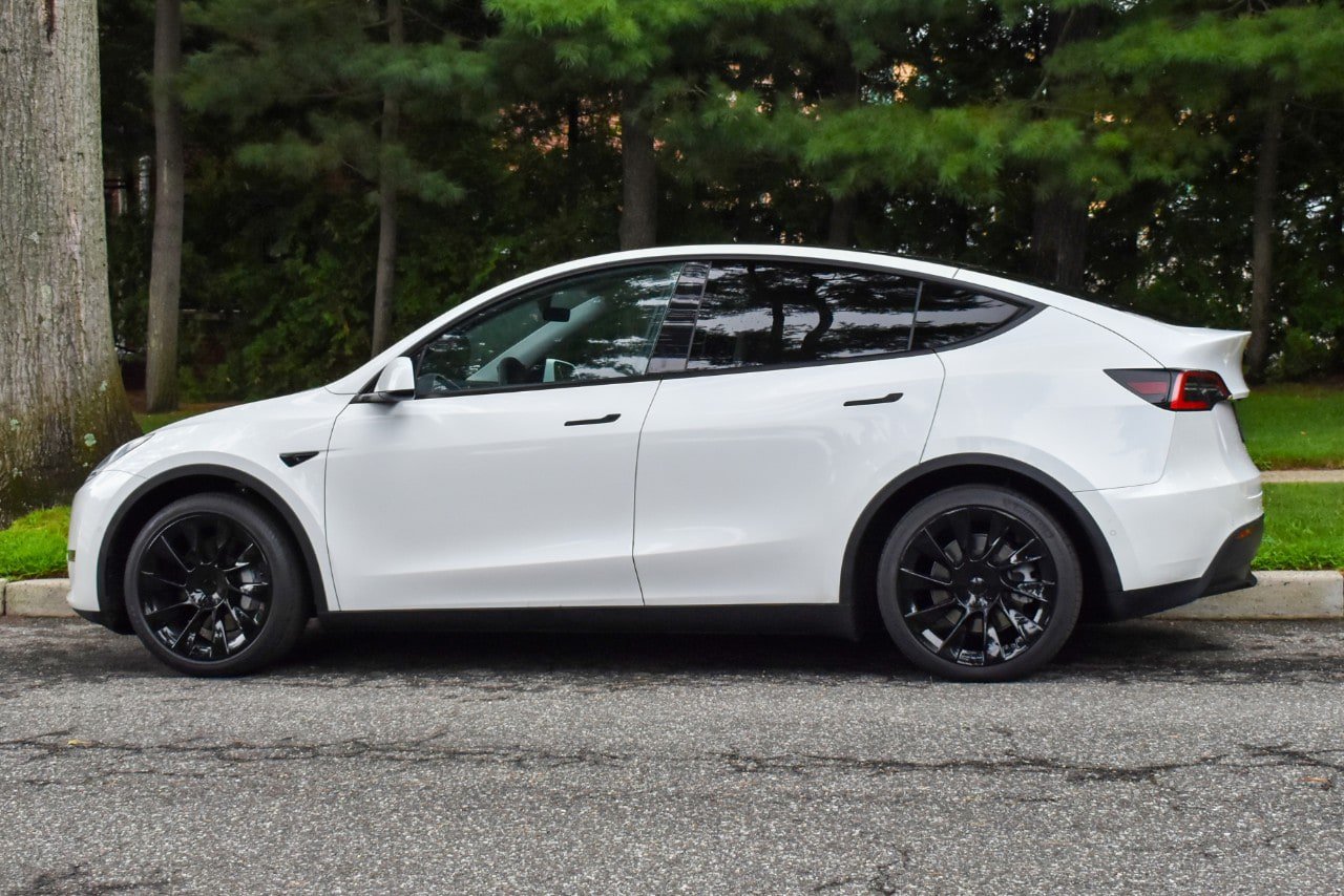 Used 2021 Tesla Model Y 2WD image 5