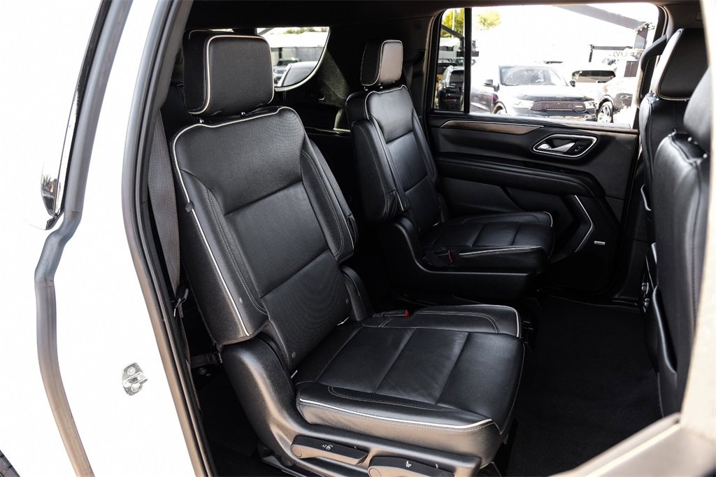 Used 2022 Chevrolet Suburban Premier image 37