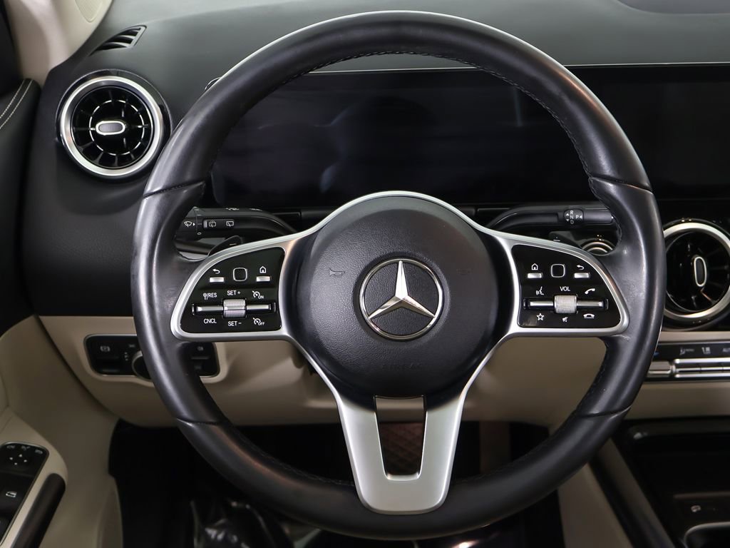 Used 2022 Mercedes-Benz GLA 250 4MATIC w/ Premium Package image 39