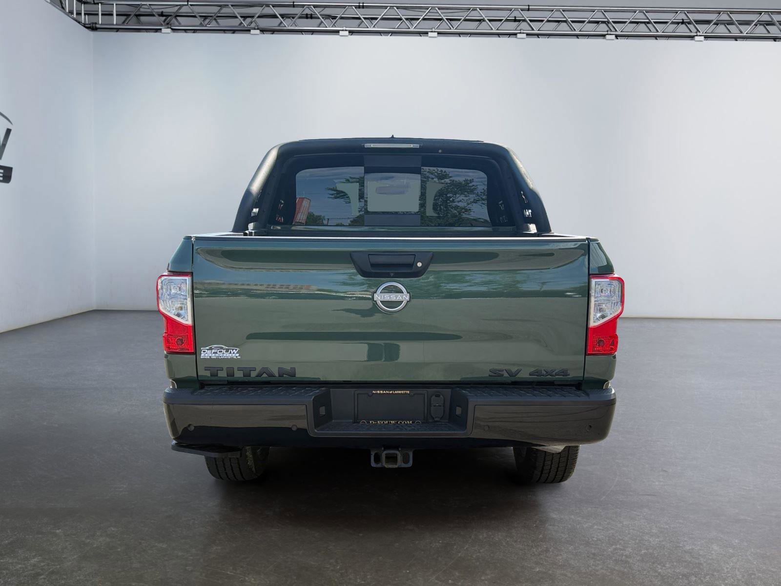 Used 2024 Nissan Titan SV w/ SV Bronze Edition Package AWD/4WD image 4