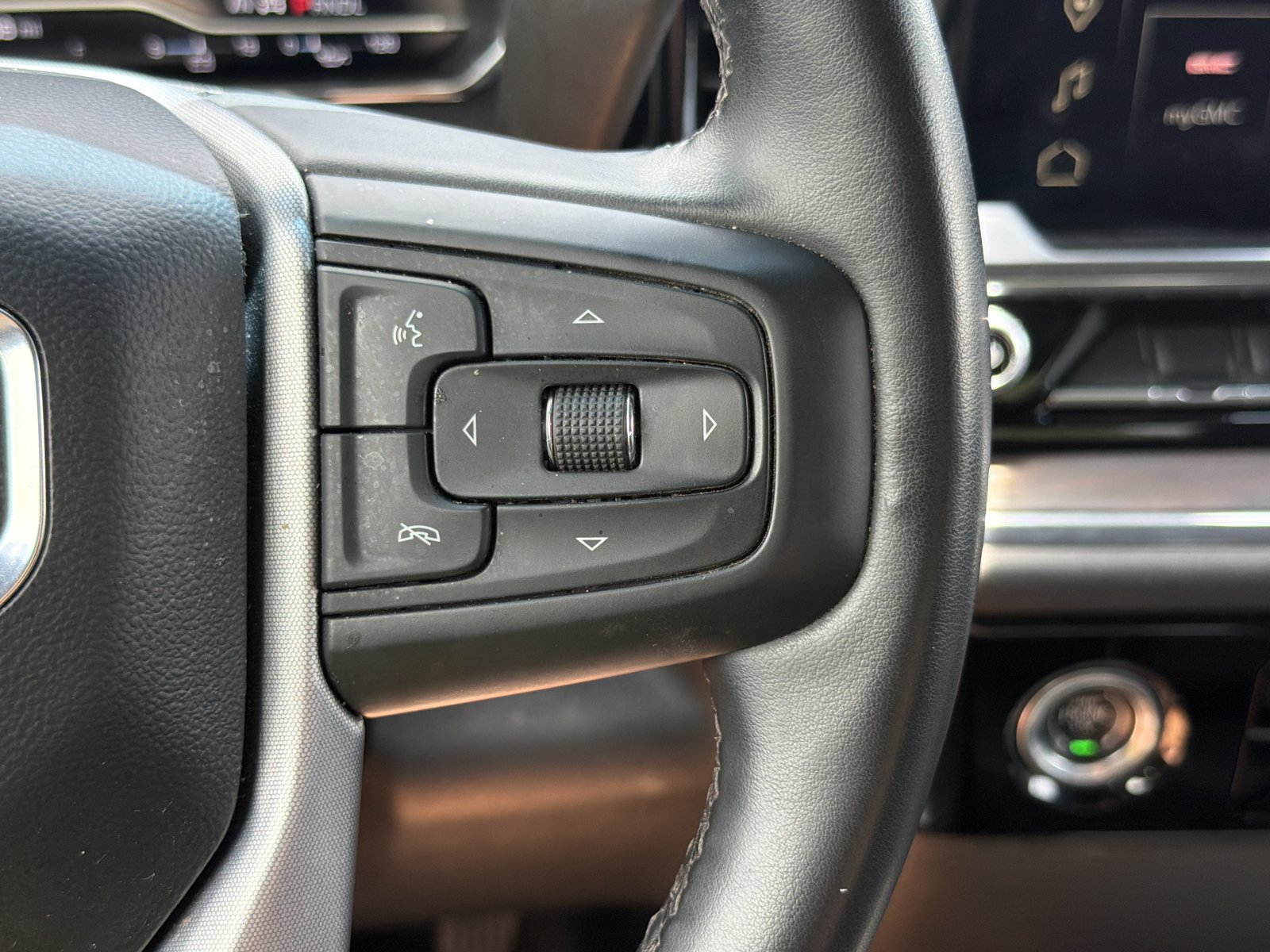 Used 2024 GMC Sierra 1500 SLT AWD/4WD image 19