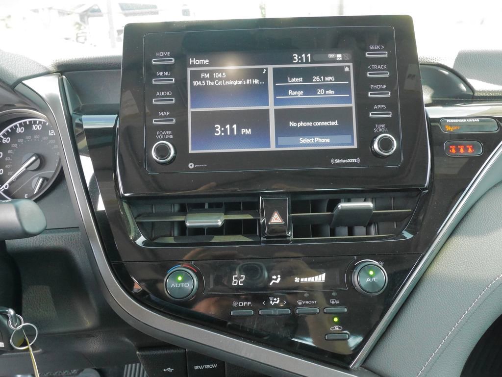 Used 2021 Toyota Camry SE w/ Cold Weather Package FWD image 28