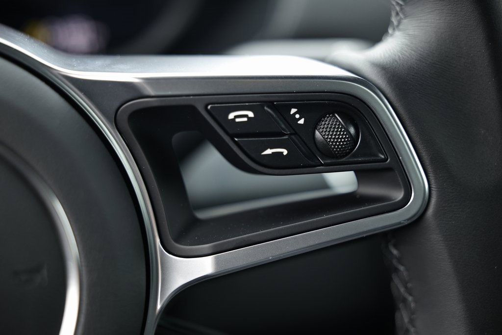 Certified 2024 Porsche 718 Boxster image 34