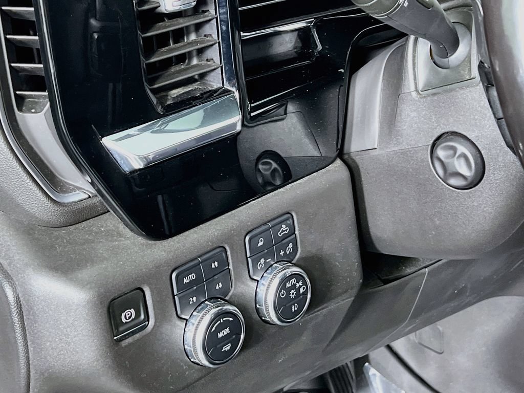 Certified 2023 GMC Sierra 1500 SLT AWD/4WD image 8