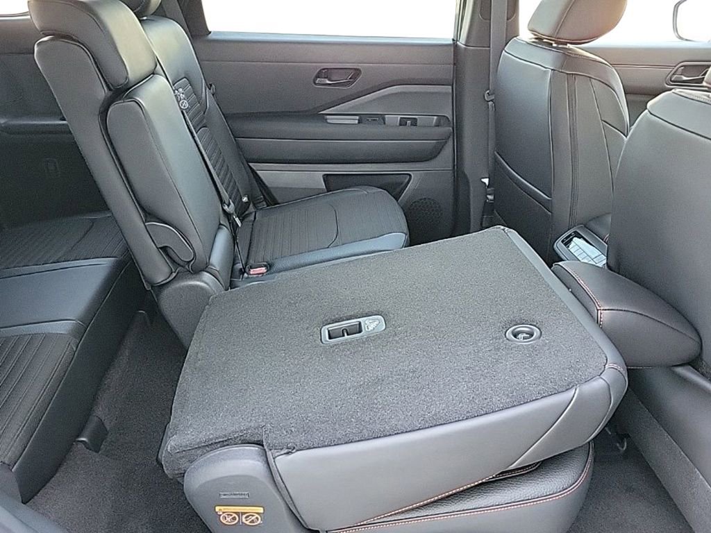 New 2026 Nissan Pathfinder Rock Creek AWD/4WD image 29