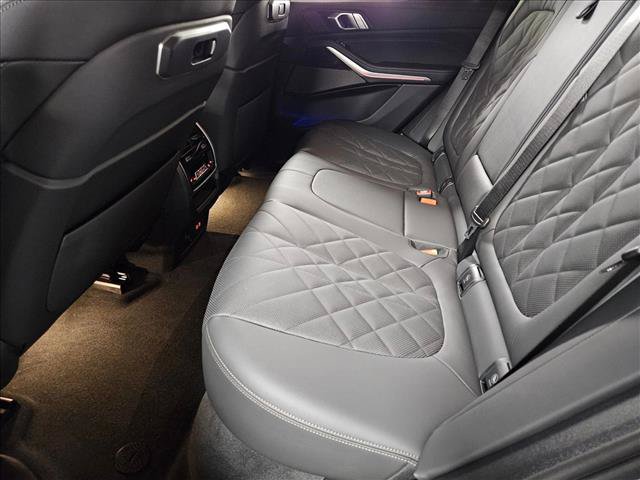 New 2026 BMW X5 xDrive40i w/ M Sport Package AWD/4WD image 14