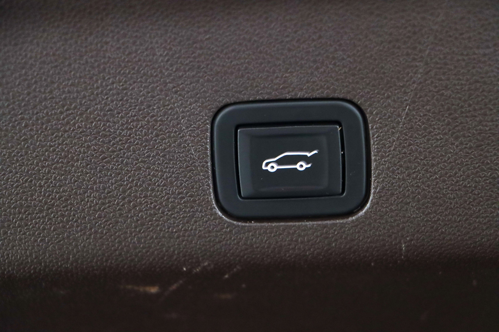 Used 2023 Chevrolet Tahoe Z71 w/ Luxury Package image 36