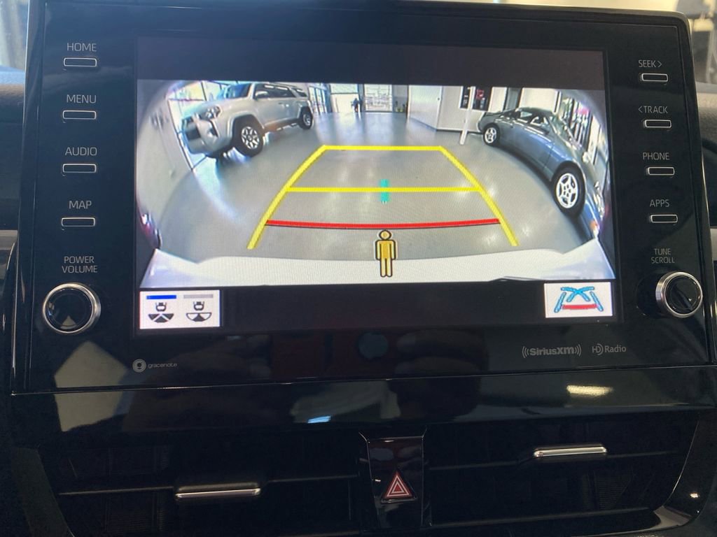 Used 2022 Toyota Camry XLE image 6