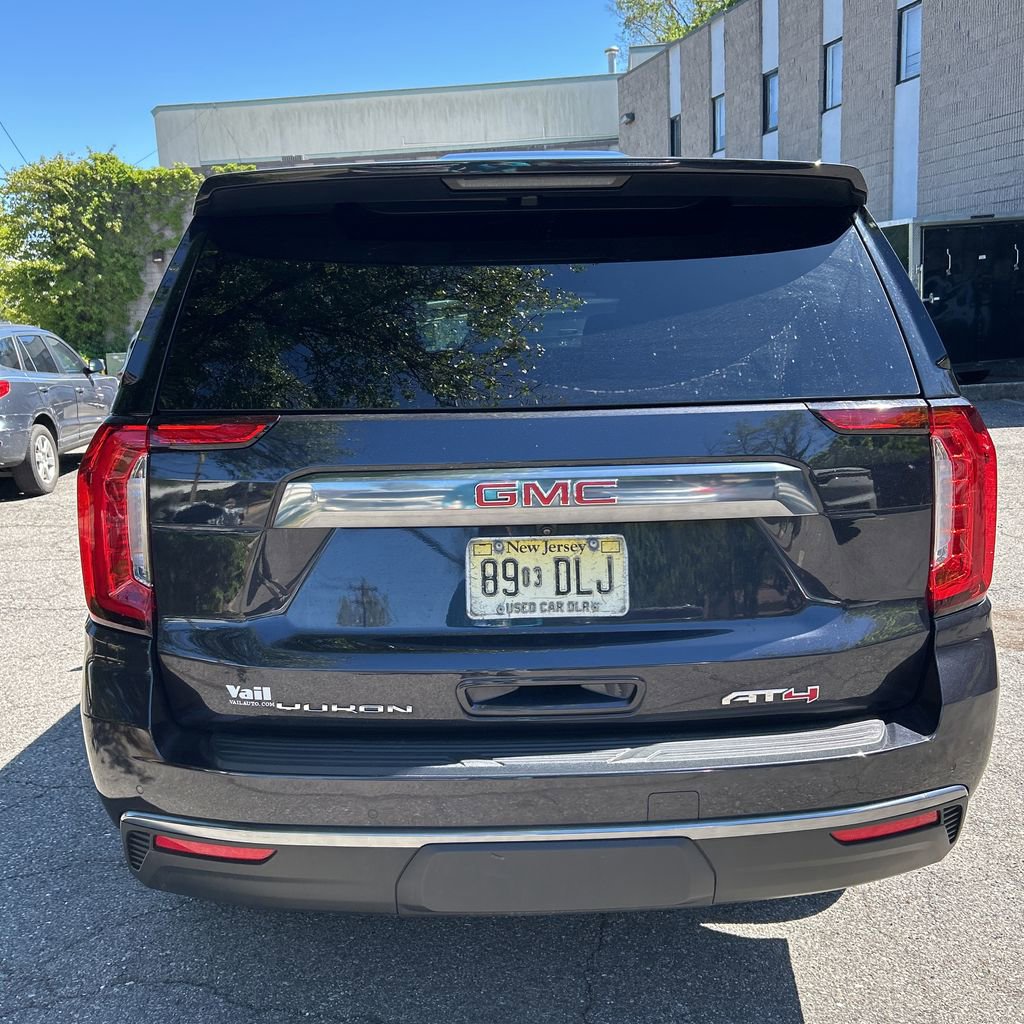 Used 2024 GMC Yukon AT4 w/ AT4 Premium Package AWD/4WD image 6
