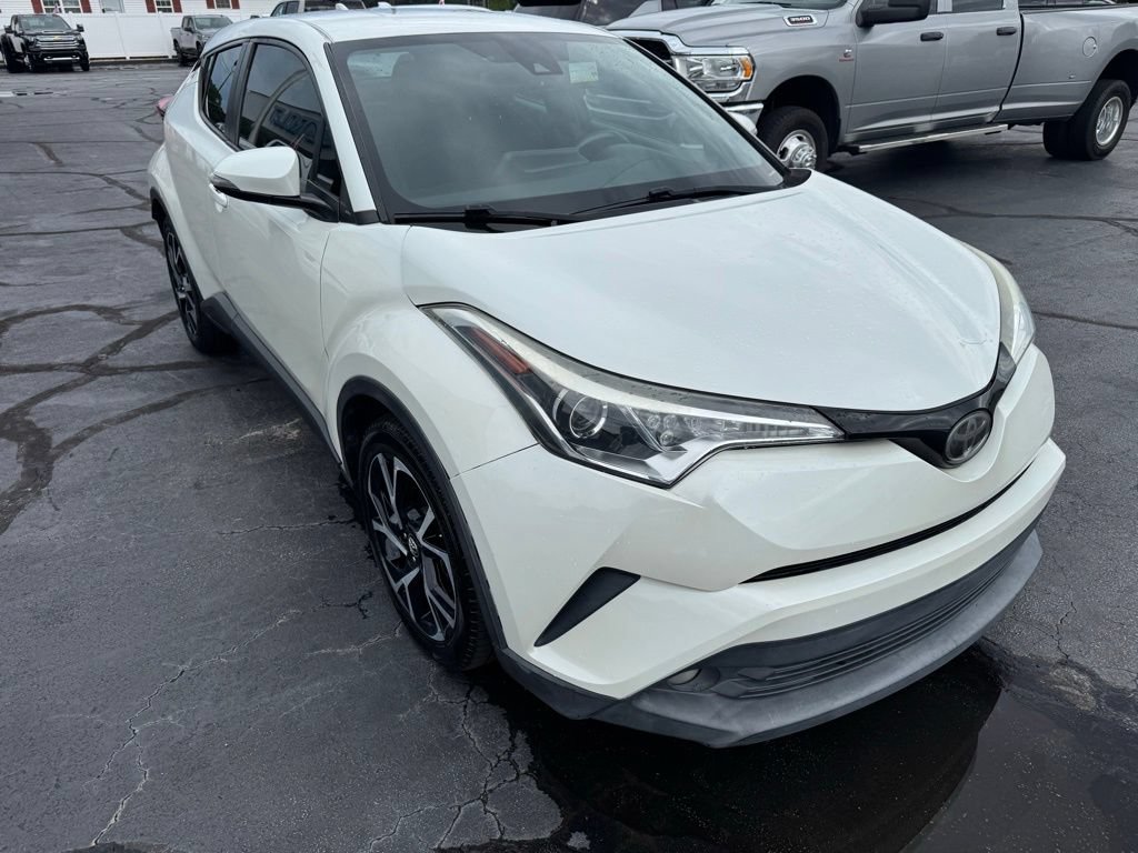 Used 2018 Toyota C-HR XLE FWD image 10