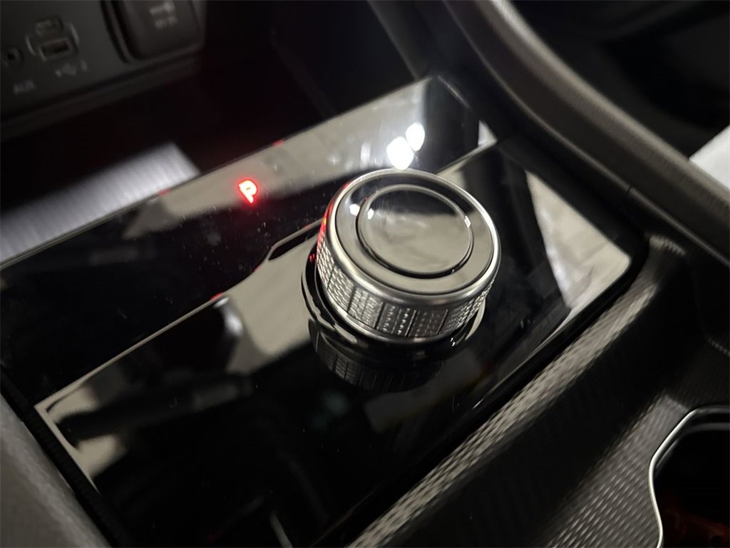 New 2025 Jeep Grand Cherokee Laredo X w/ Luxury Tech Group I image 17