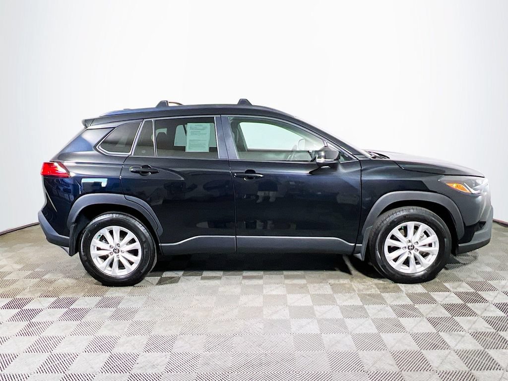 Certified 2025 Toyota Corolla Cross LE w/ Moonroof Package AWD/4WD image 8