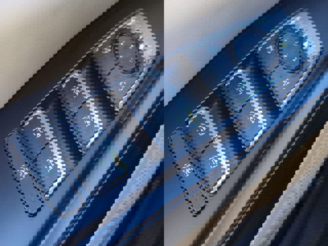 Used 2024 Kia Carnival LX image 23