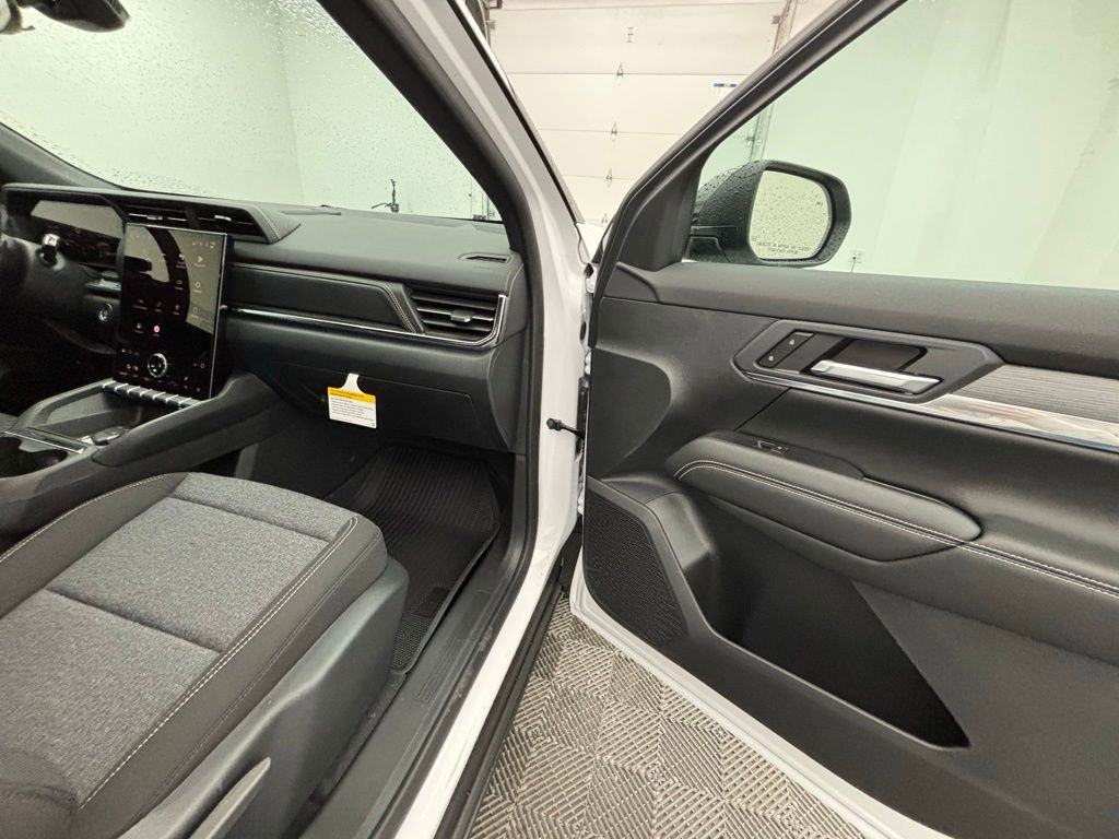 New 2026 GMC Terrain Elevation w/ Black Edition image 32