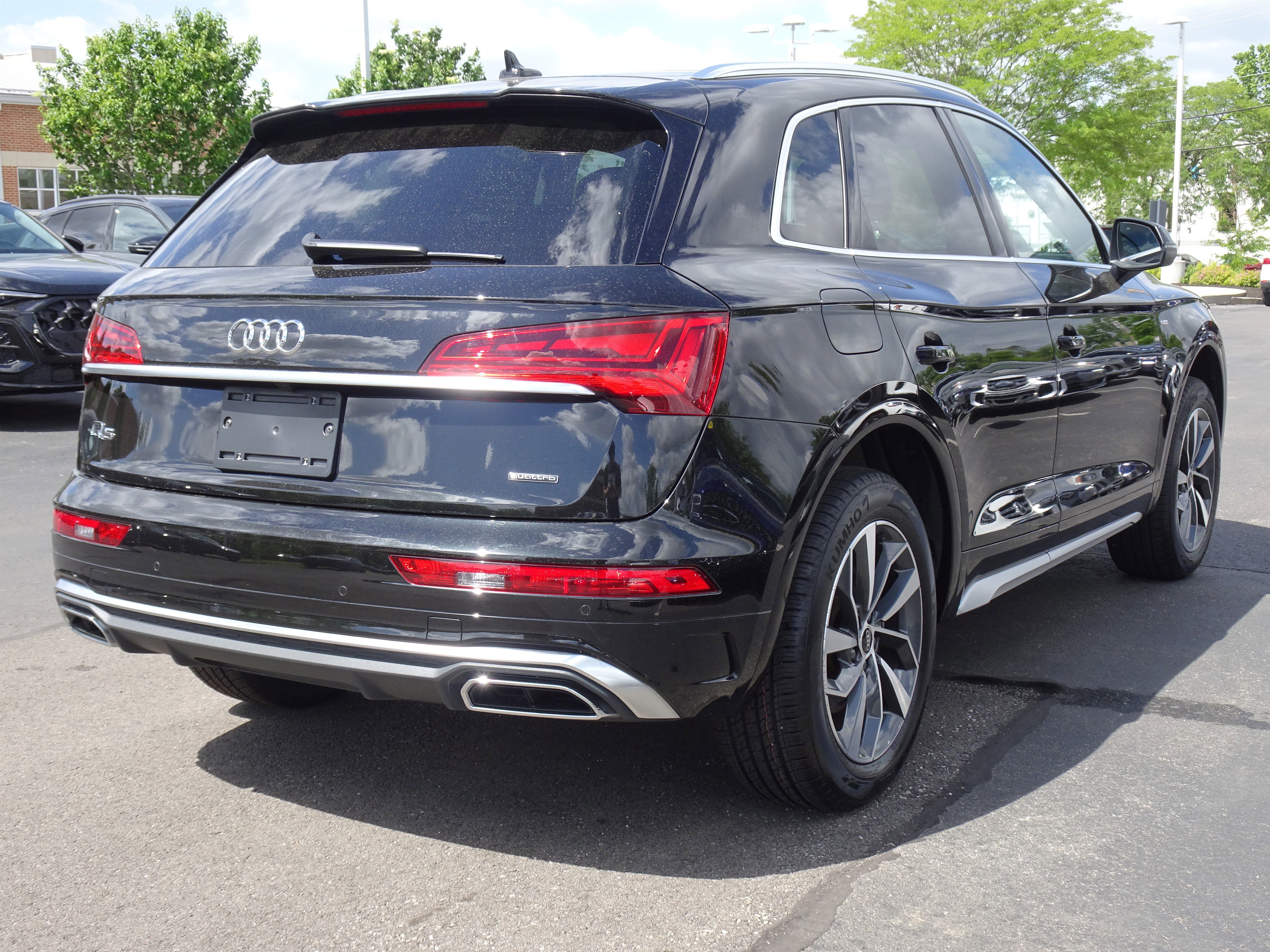 Certified 2023 Audi Q5 2.0T Premium w/ Convenience Package AWD/4WD image 5