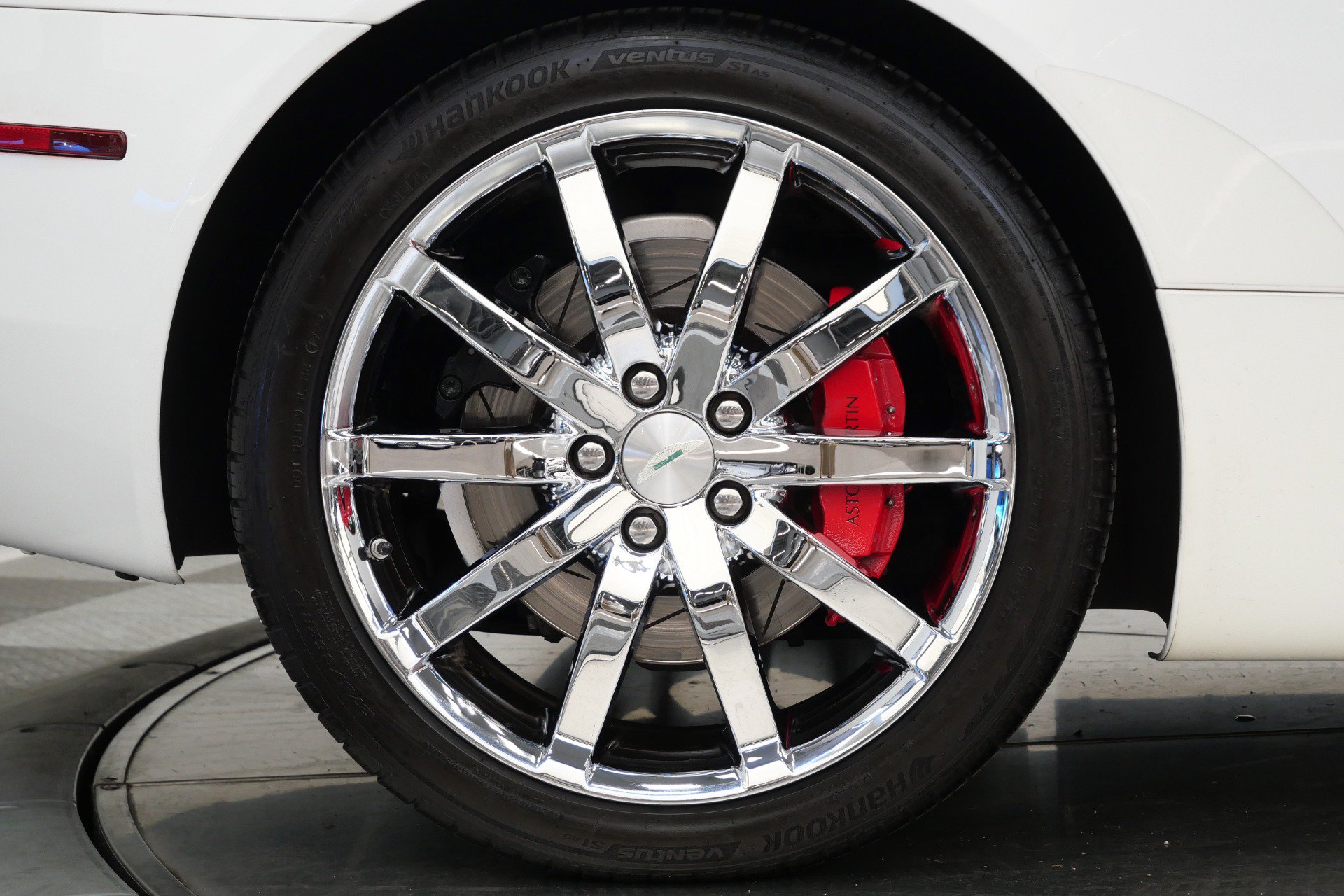 Used 2008 Aston Martin DB9 Volante RWD image 35