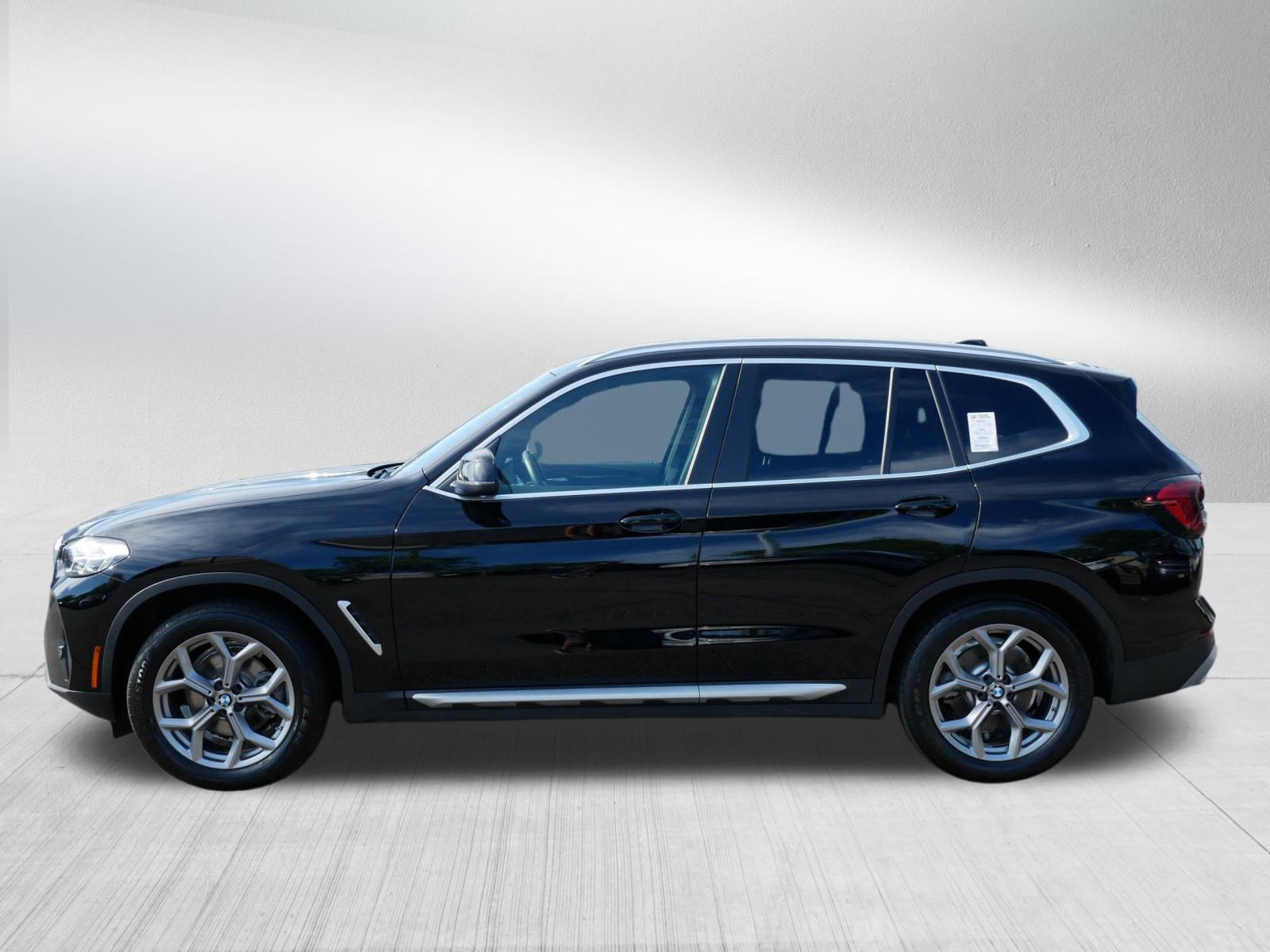 Used 2023 BMW X3 xDrive30i w/ Convenience Package AWD/4WD image 4