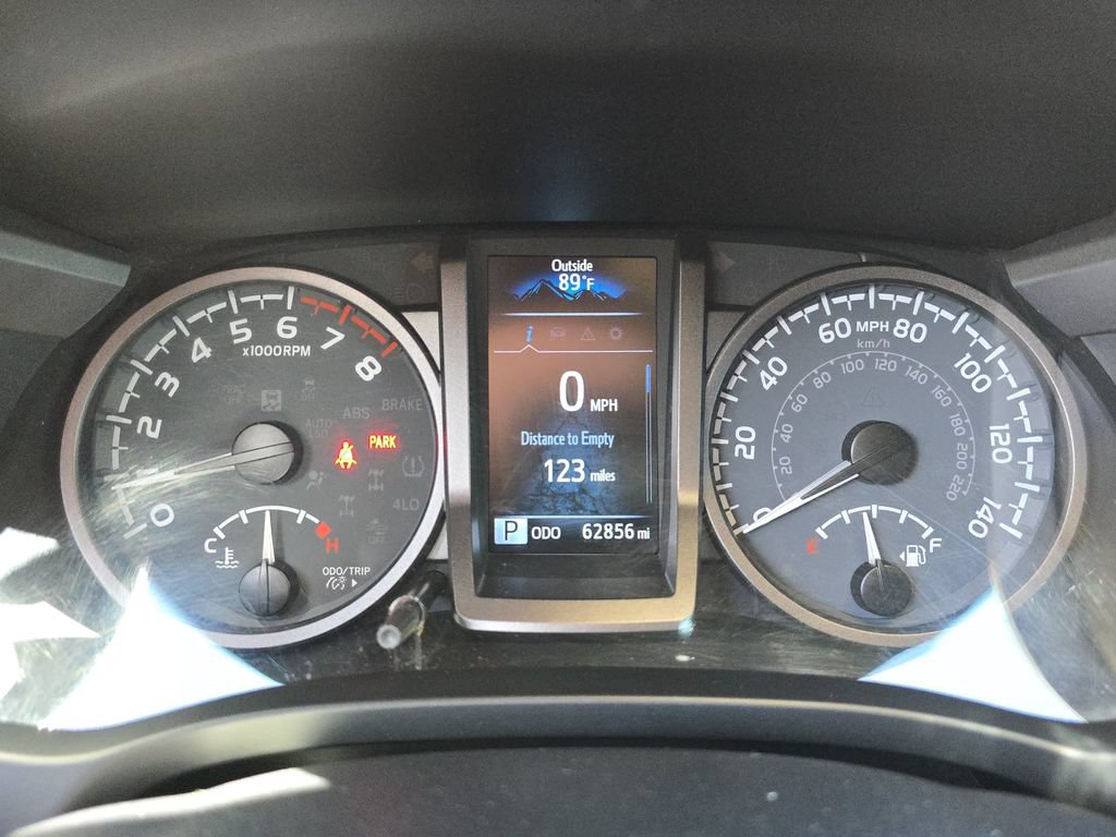 Used 2021 Toyota Tacoma TRD Off-Road w/ Technology Package AWD/4WD image 24