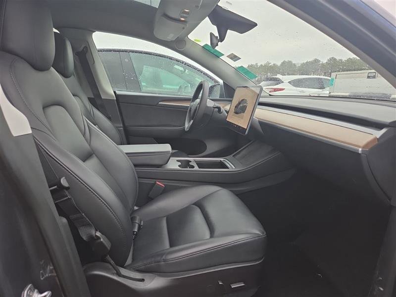 Used 2023 Tesla Model Y Long Range image 6