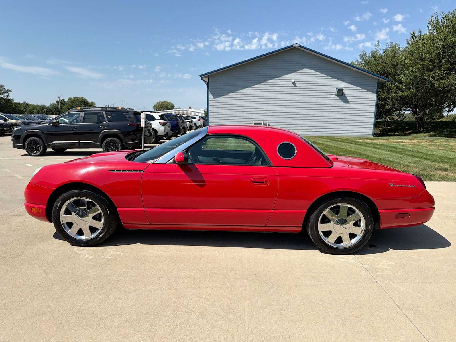 Used 2002 Ford Thunderbird RWD image 3