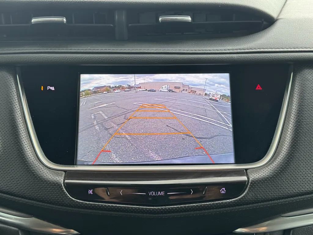 Used 2019 Cadillac XT4 Sport w/ Cold Weather Package image 17