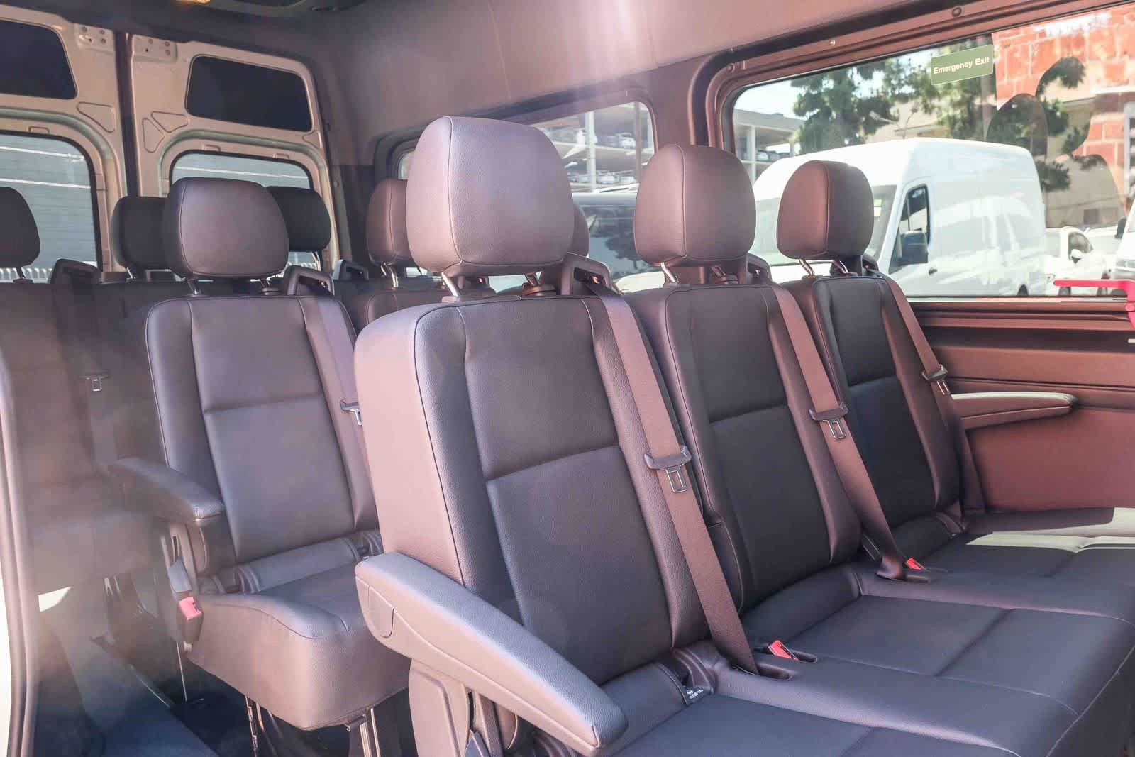 Used 2024 Mercedes-Benz Sprinter 2500 image 24