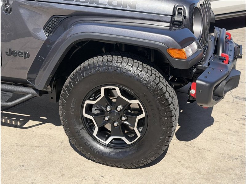Used 2023 Jeep Gladiator Sport AWD/4WD image 7